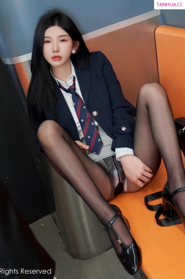 周于希dummy  [XiuRen]高清写真图 2023.07.14 No.7086 周于希Sally 制服短裙第59张图片